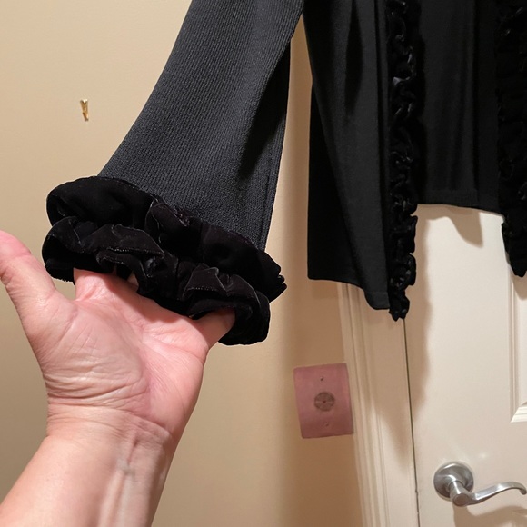 St. John Cardigan - Picture 2 of 4